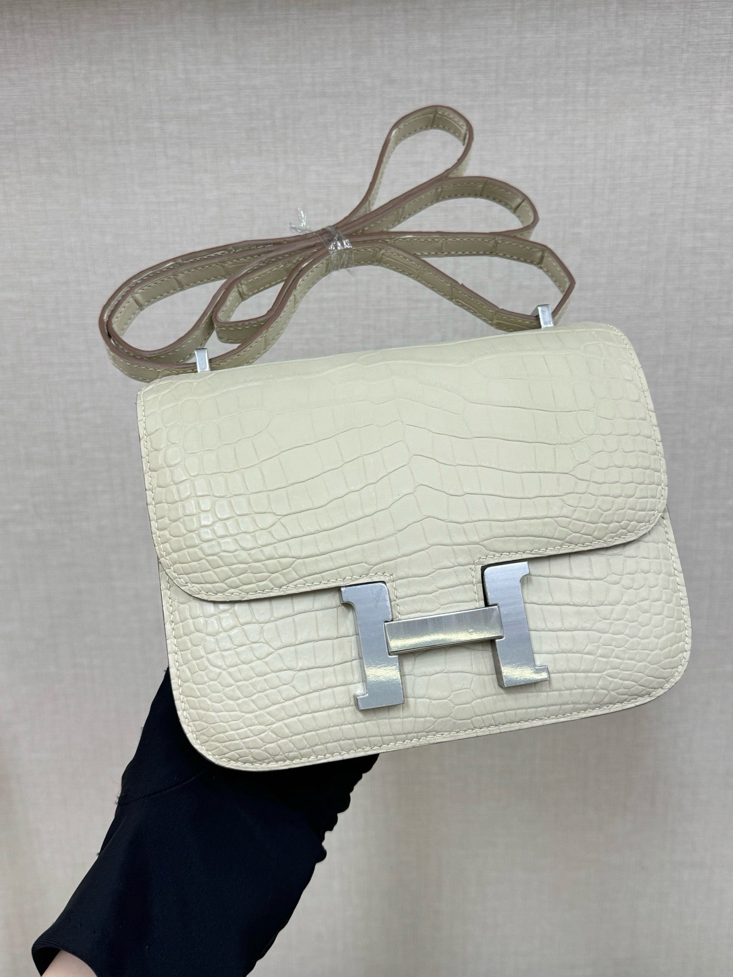 Hermès Constance 19 Beton Matte Alligator Palladium Hardware