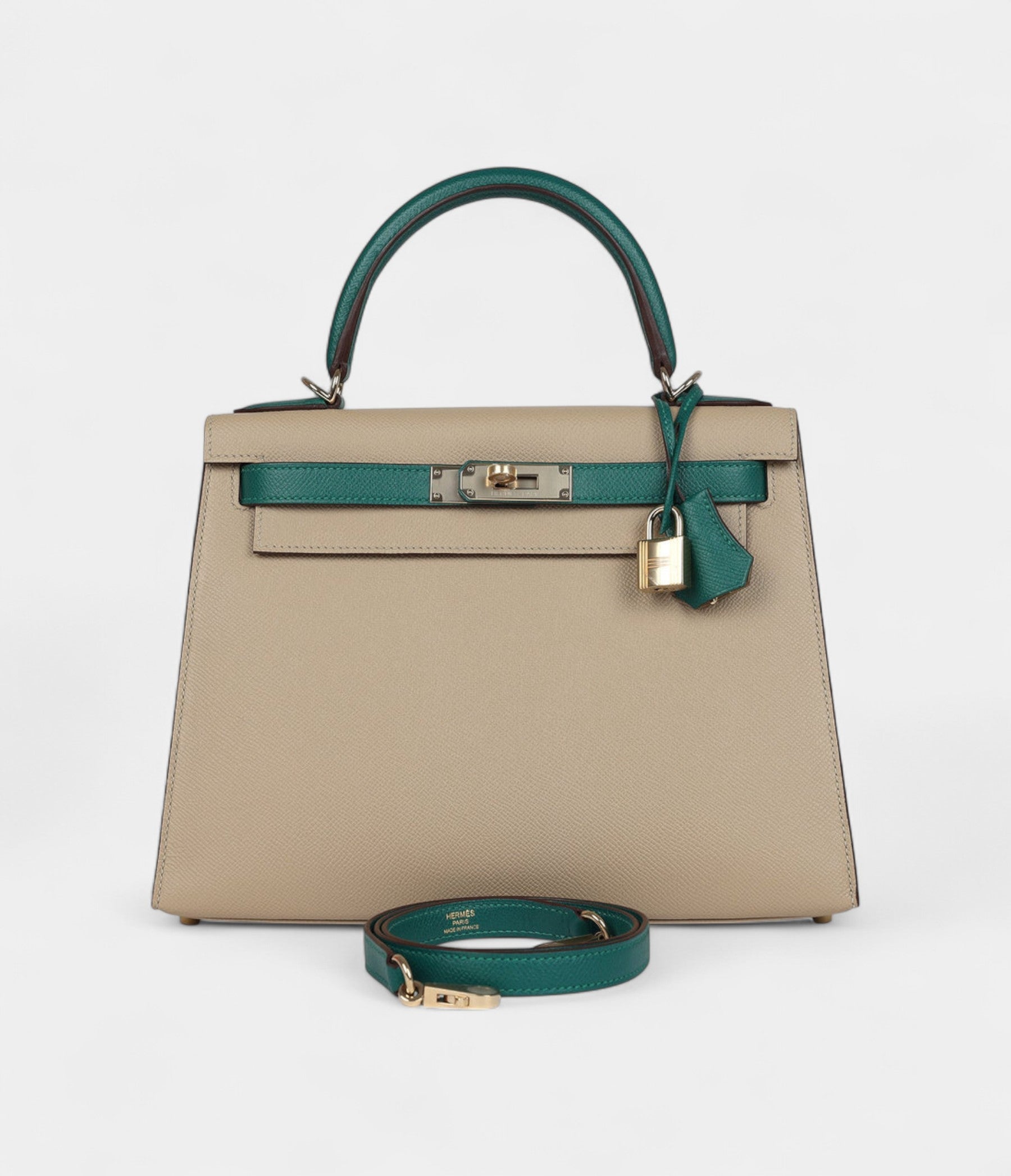 Hermes Kelly 28 Malachite and Trench Epsom Permabrass Hardware
