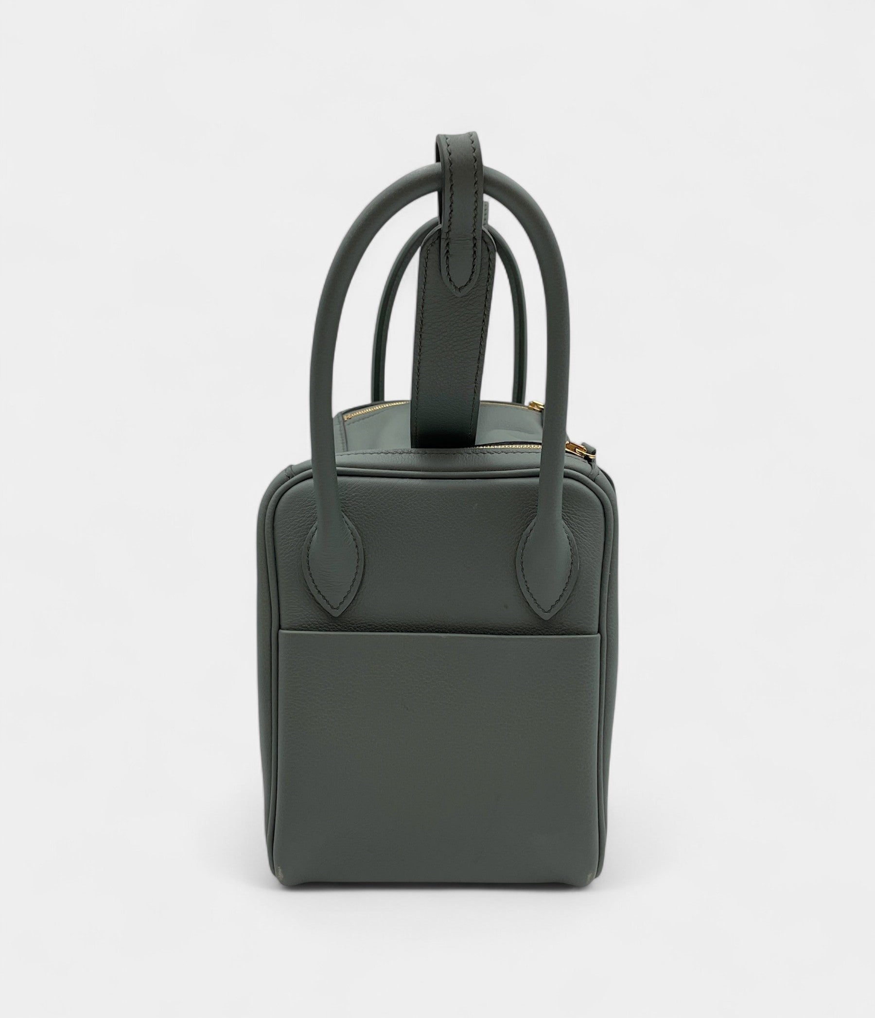 Hermès Lindy 26 in Almond Green Evercolor Leather With Gold Hardware