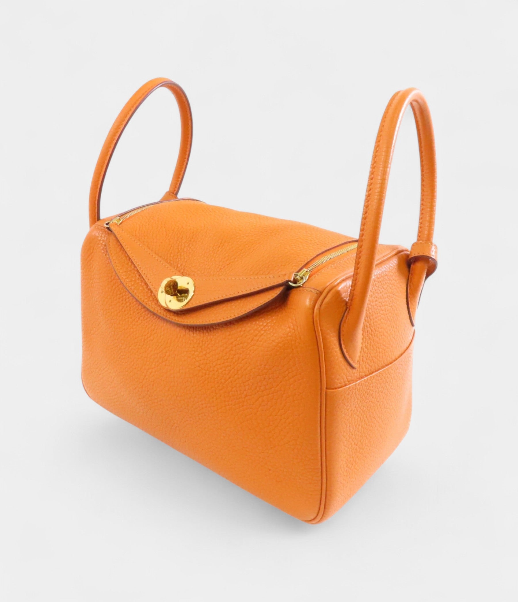 Hermès Lindy 26 in Orange Shoulder Bag Clemence Leather with Gold Hardware