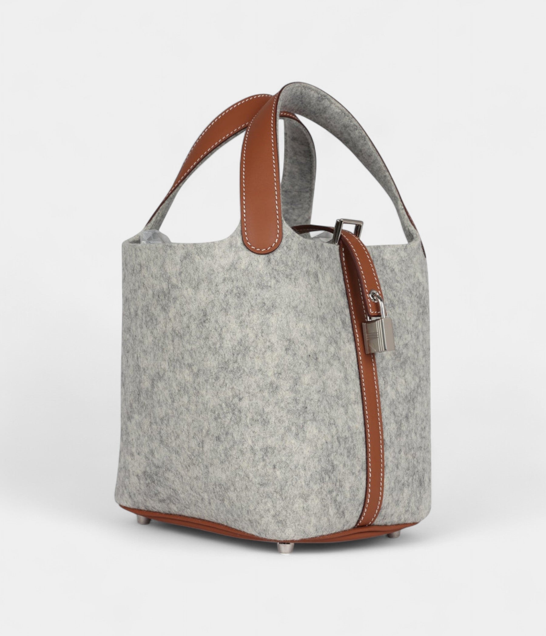 Hermès Picotin Lock 18 Gris Clair Feutre and Gold Swift Palladium Hardware