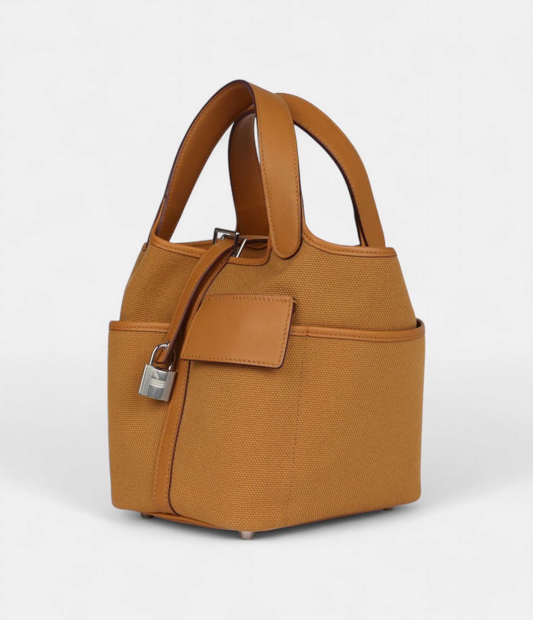 Hermès Picotin Lock 18 Sesame Swift and Toile Canvas Palladium Hardware